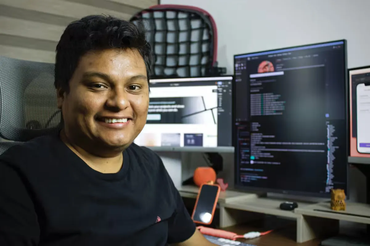 Yo soy Javier Diaz a.k.a @coderdiaz